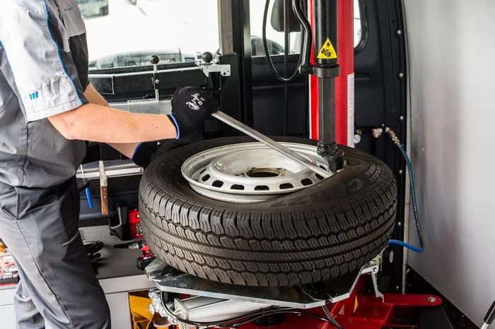 Why Rapid Tyre Rescue Is Your Go-To for 24/7 Emergency Tyre Services