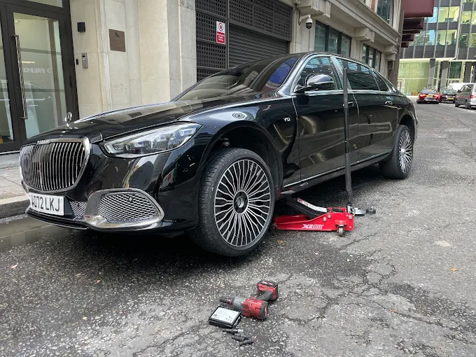 Roadside Tyre Fitting