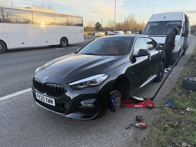 Emergency Tyre Fitting