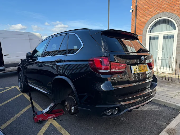 24 Hour Tyre Service